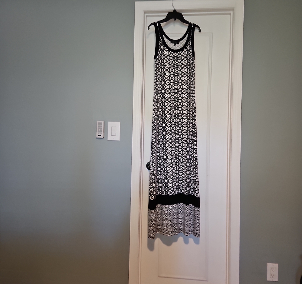 Karen Kane Black and White Maxi Dress